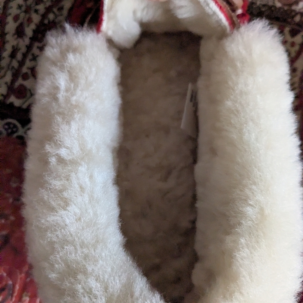 LL Bean Wicked Moccasin Slippers - Picture 4 of 6